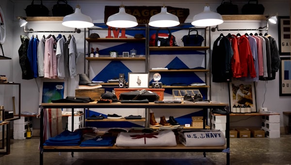 Retail & E-commerce